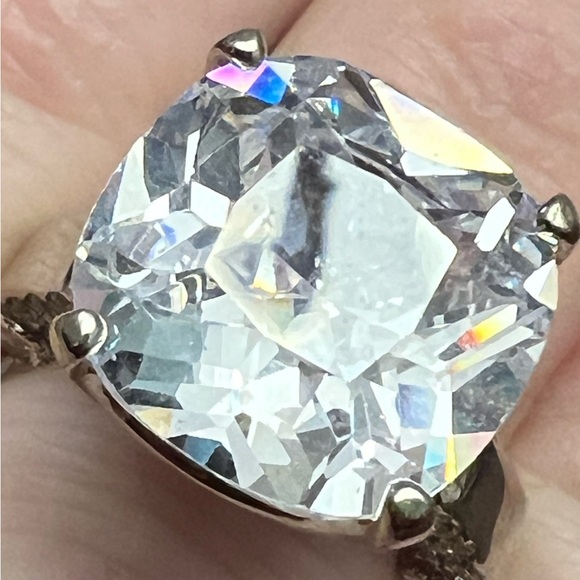 Solitaire Ring - Picture 6 of 6